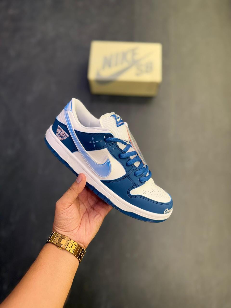 NIKE SB DUNK THE BORNE X RAISED